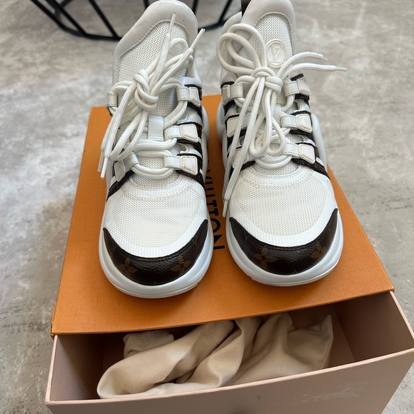 Louis Vuitton sneakers for sale - Picture 6 of 6